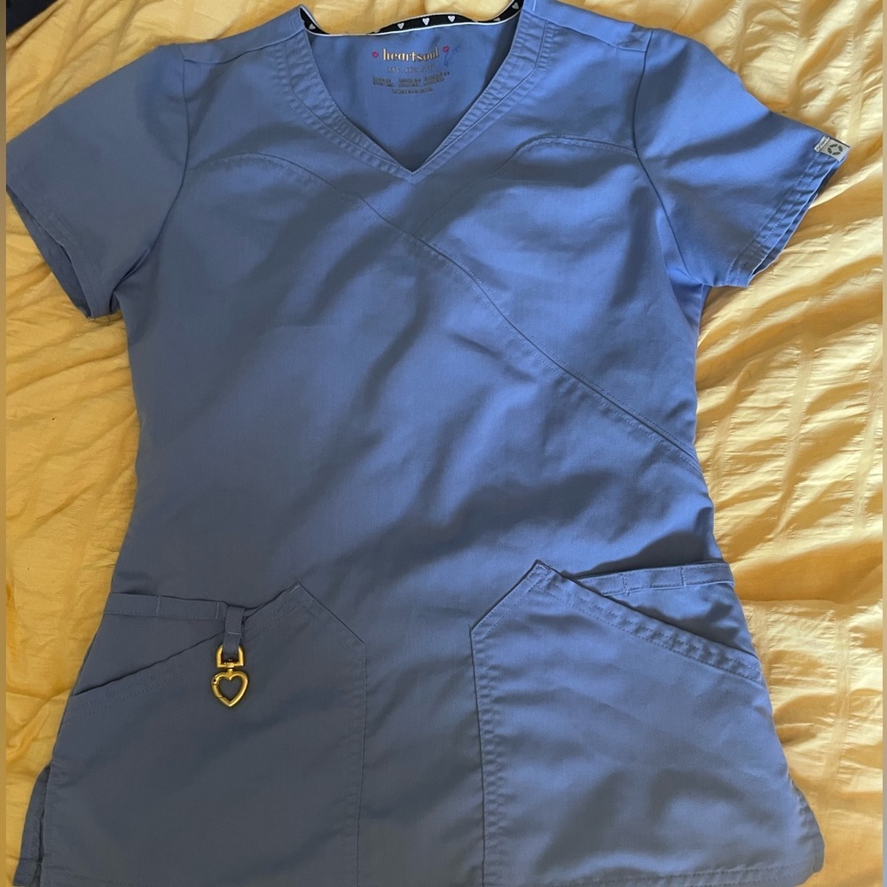 Light Blue HeartSoul scrub top! Short sleeve uniform‎ nursing XXS